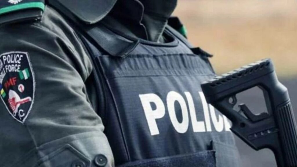 Security operatives arrest three suspected kidnappers, rescue victims in Edo Security operatives arrest three suspected kidnappers, rescue victims in Edo