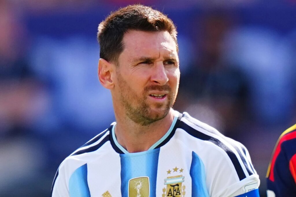 Why I don’t want to forget Diego Maradona – Messi Why I don’t want to forget Diego Maradona – Messi