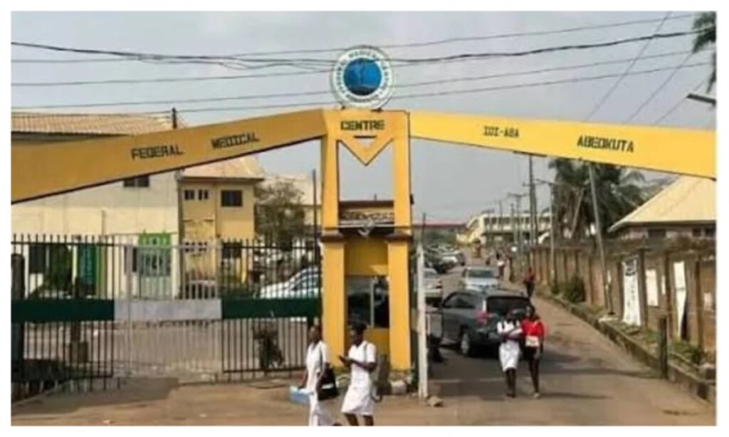 Patient’s relative stabs lab scientist in Ogun FMC, health workers declare warning strike Patient’s relative stabs lab scientist in Ogun FMC, health workers declare warning strike